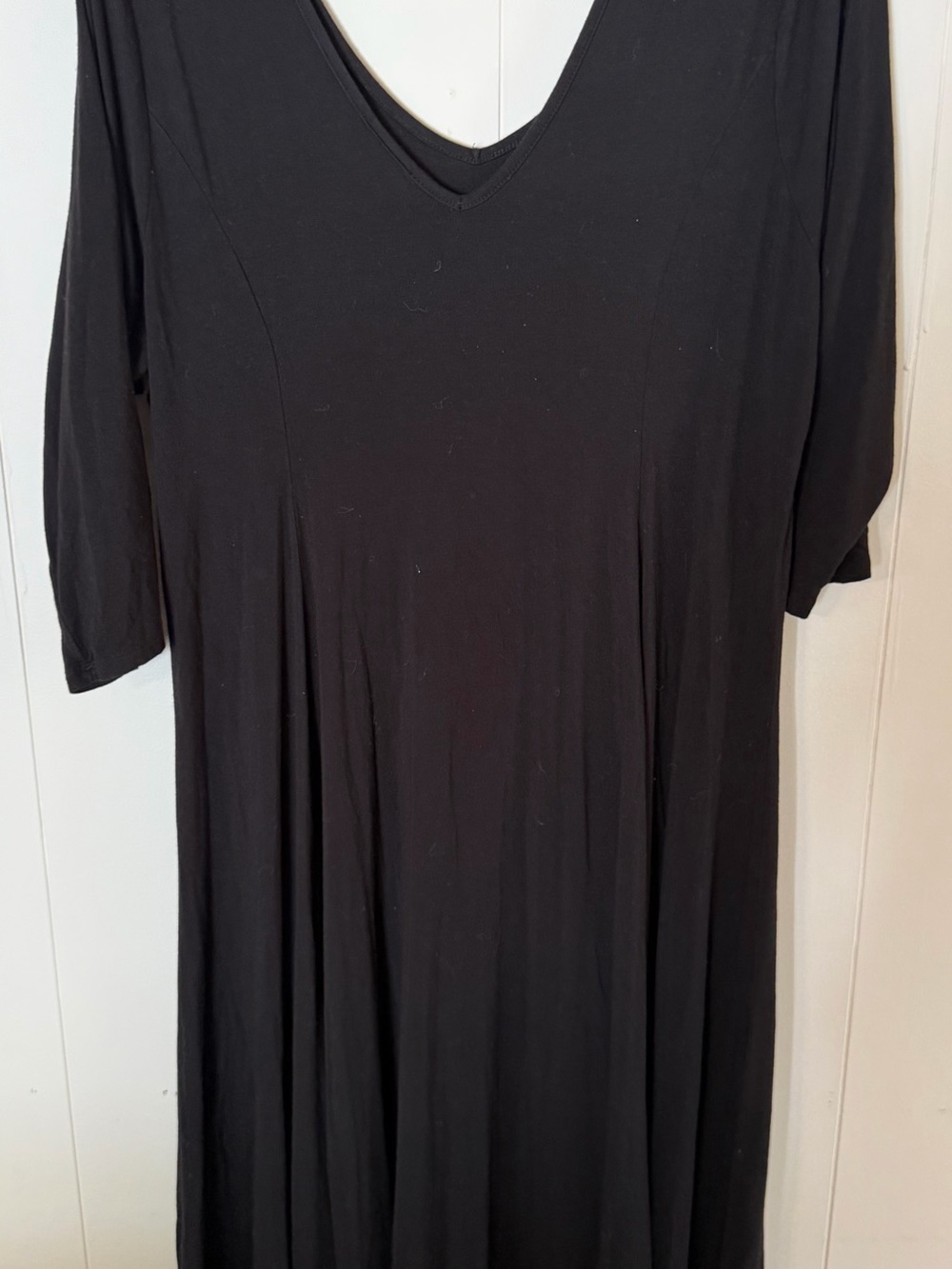 torrid Black V-Neck High-Low Midi Dress with Subtle Front Motif - Picture 2 of 3